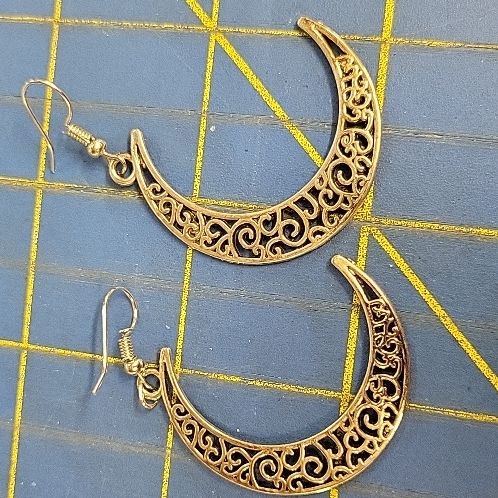 Bohemian BOHO Earrings Faux Silver Tone Moon Sliver